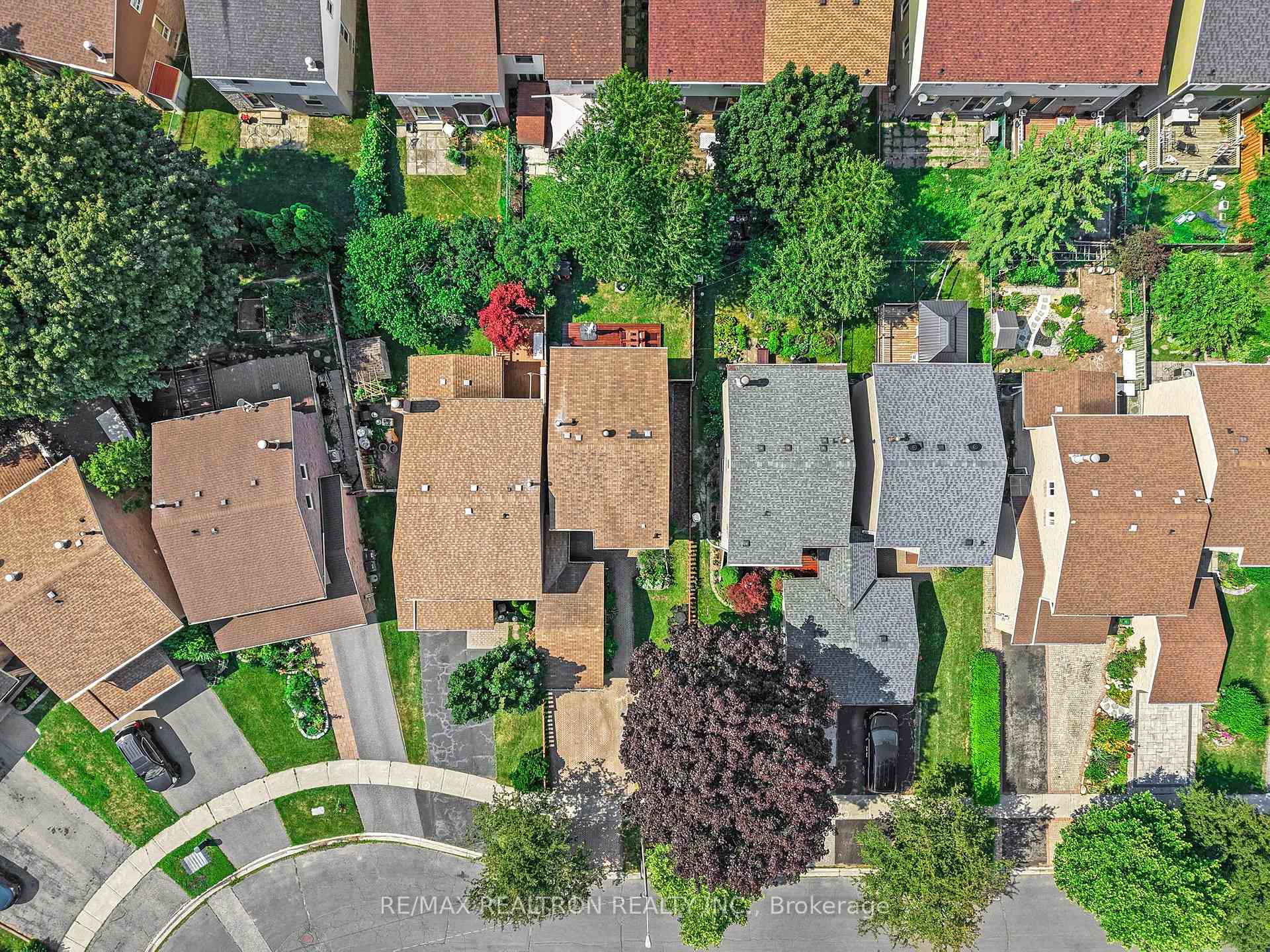 Photo 40 of 52 Hood Crescent, Scarborough, Steeles — HOMEH