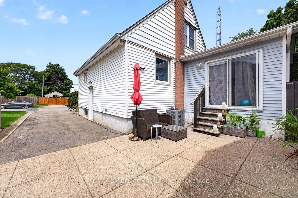 Photo 5 of Unit Lower, 191 East 43rd Street, Hamilton, Sunninghill — HOMEH