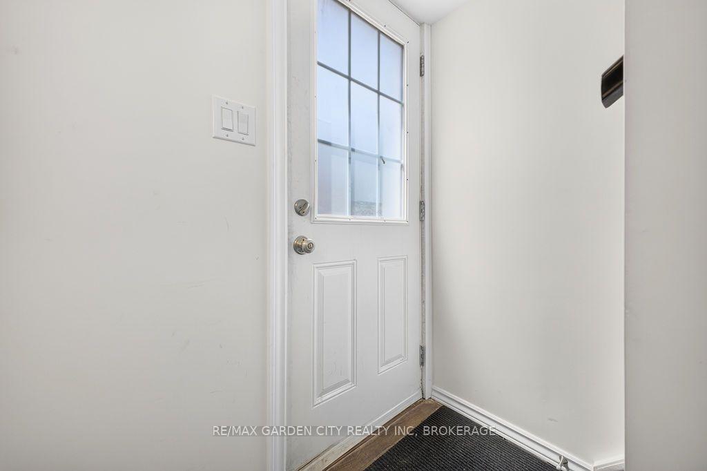 Photo 11 of Unit Lower, 191 East 43rd Street, Hamilton, Sunninghill — HOMEH