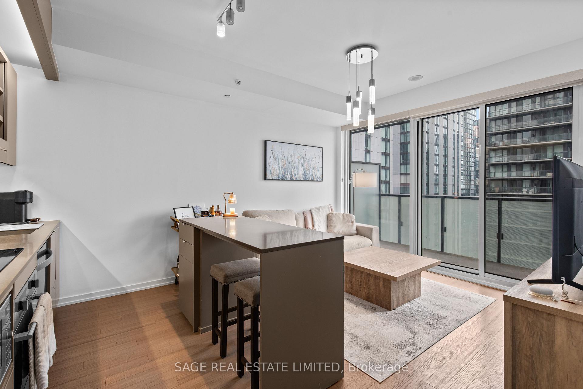 Photo 2 of Unit 3308, 101 Peter Street, Toronto, Waterfront Communities — HOMEH
