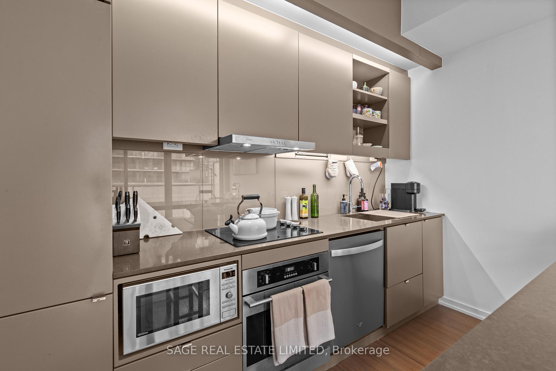 Photo 5 of Unit 3308, 101 Peter Street, Toronto, Waterfront Communities — HOMEH