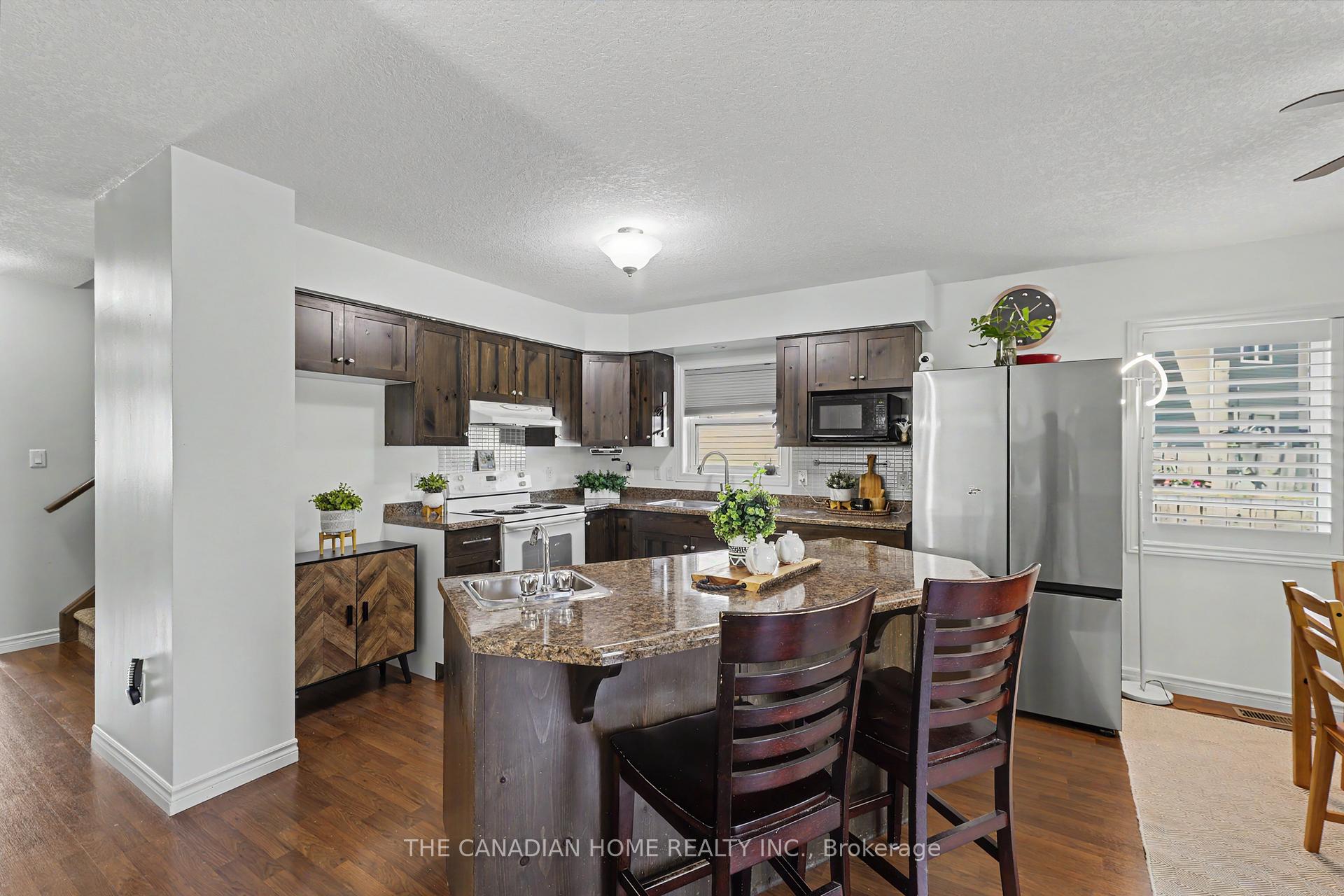 Photo 11 of 219 Picton Street E, Goderich, Goderich (Town) — HOMEH