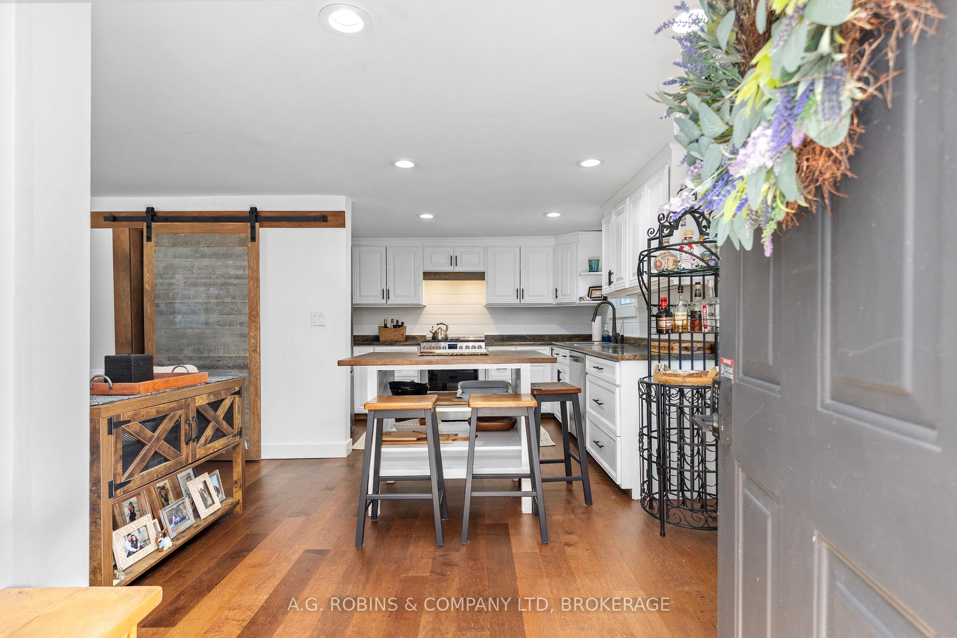 Photo 6 of 972 Silver Bay Road, Port Colborne, Sherkston — HOMEH