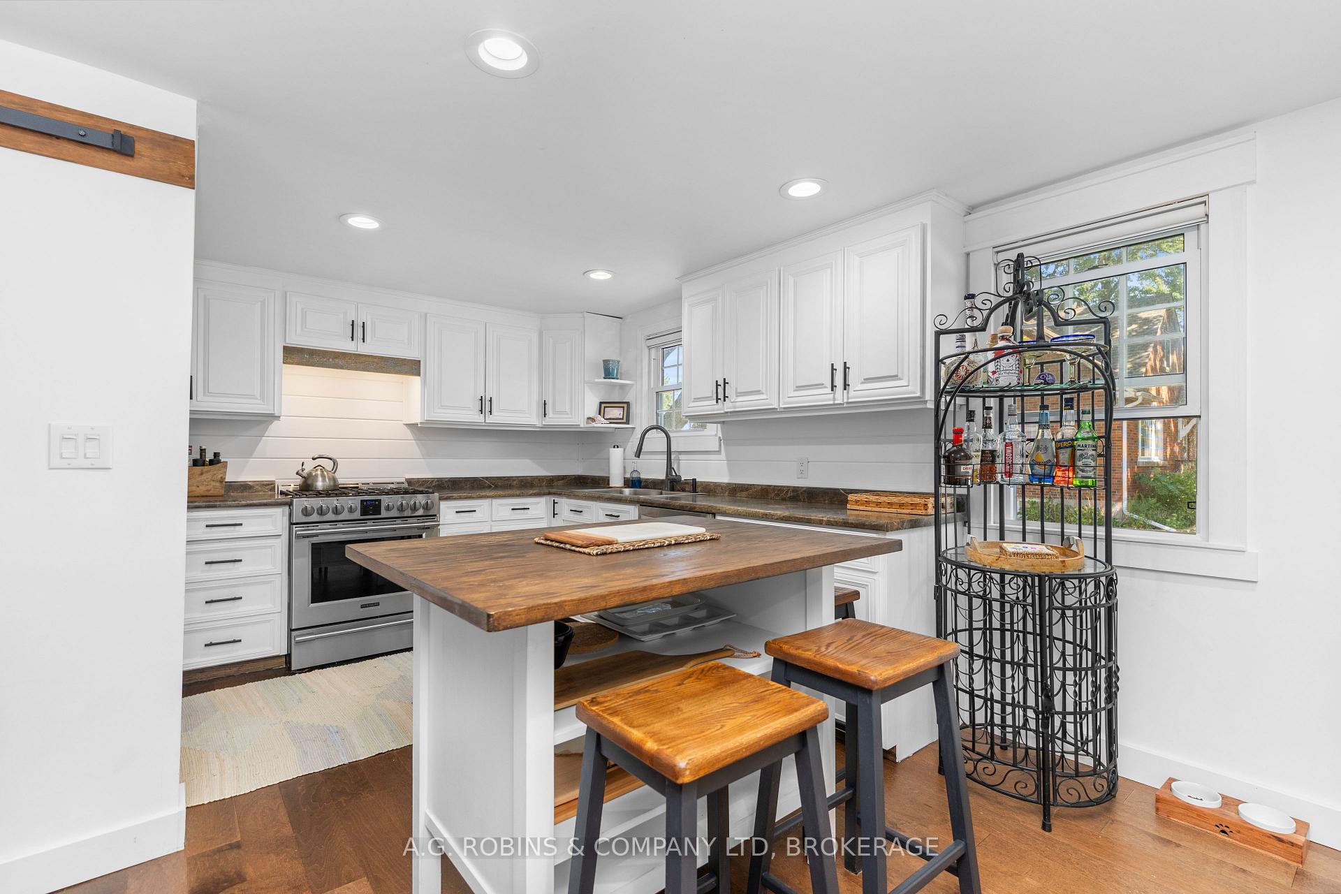 Photo 7 of 972 Silver Bay Road, Port Colborne, Sherkston — HOMEH