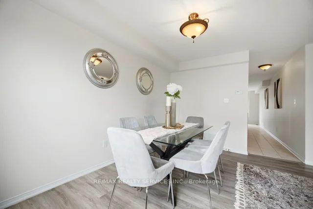 Photo 9 of 75 Wilmont Court, Brampton, Fletcher's Meadow — HOMEH