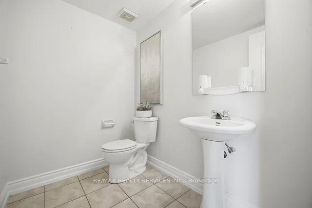 Photo 13 of 75 Wilmont Court, Brampton, Fletcher's Meadow — HOMEH
