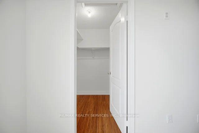 Photo 19 of 75 Wilmont Court, Brampton, Fletcher's Meadow — HOMEH