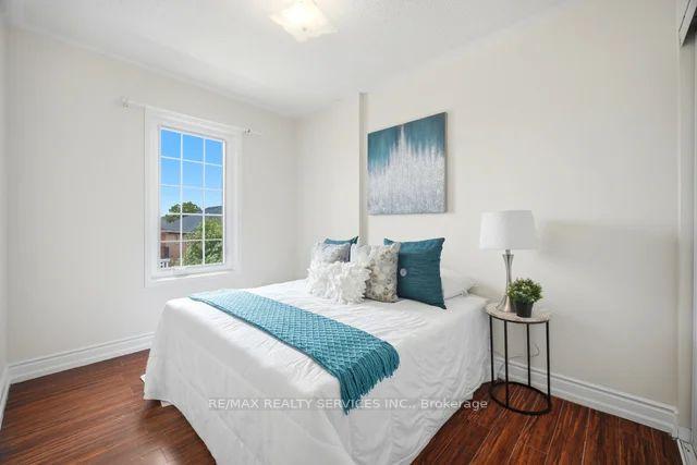 Photo 21 of 75 Wilmont Court, Brampton, Fletcher's Meadow — HOMEH