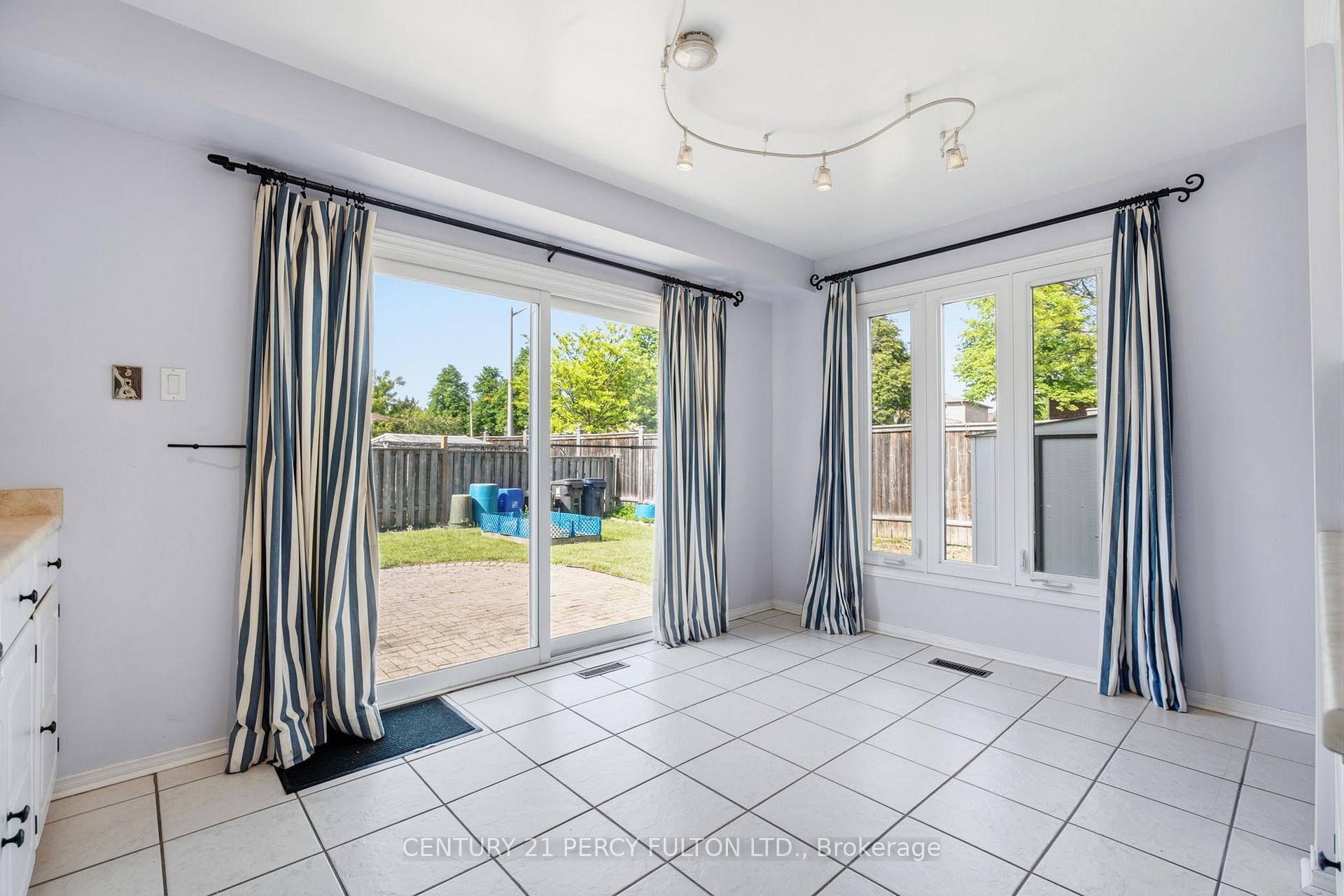 Photo 15 of 208 Conley Street, Vaughan, Lakeview Estates — HOMEH