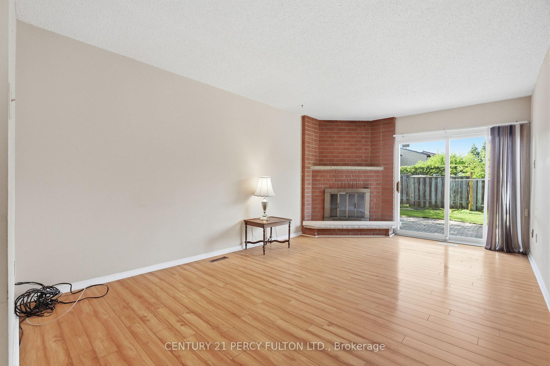 Photo 18 of 208 Conley Street, Vaughan, Lakeview Estates — HOMEH