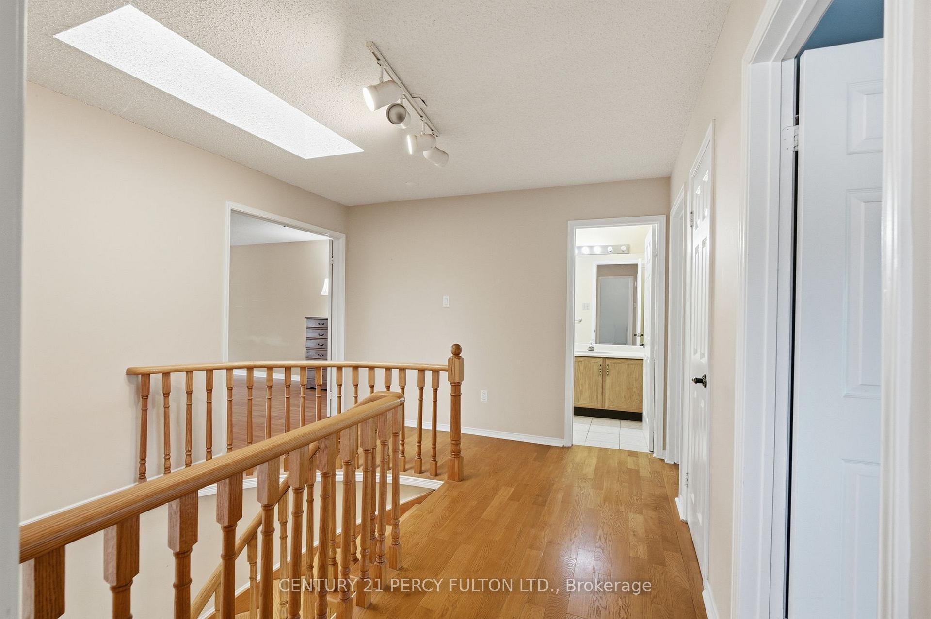 Photo 23 of 208 Conley Street, Vaughan, Lakeview Estates — HOMEH