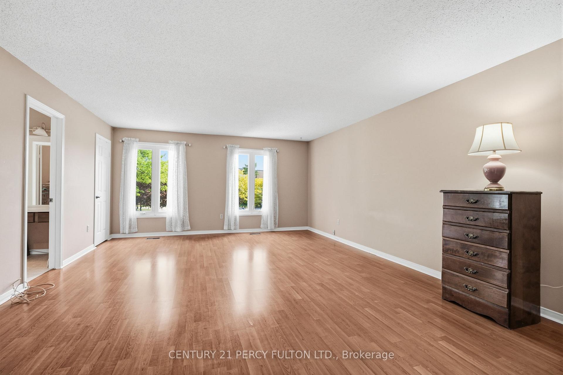 Photo 24 of 208 Conley Street, Vaughan, Lakeview Estates — HOMEH