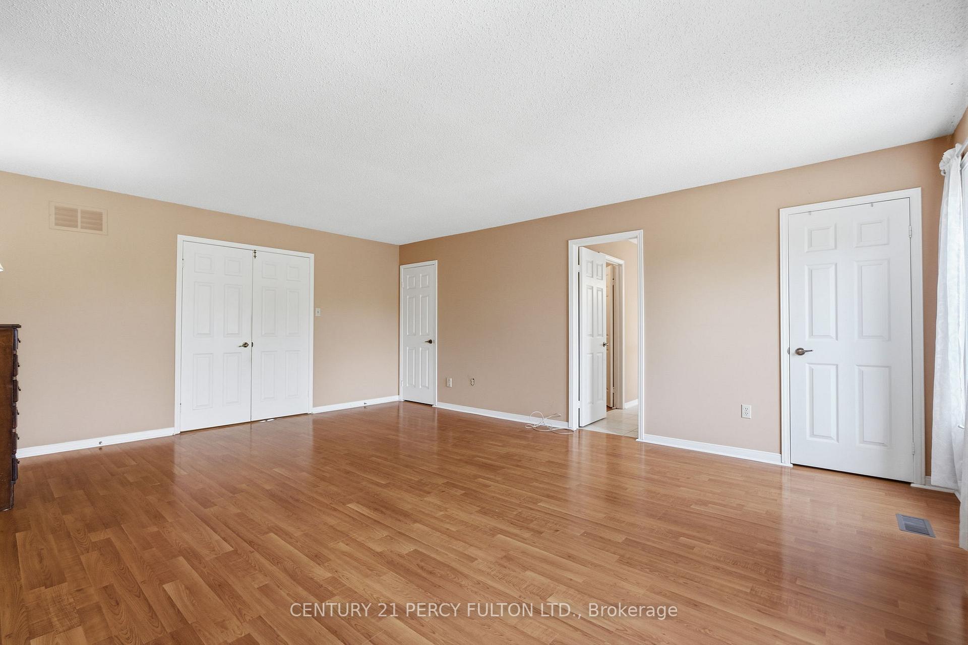 Photo 25 of 208 Conley Street, Vaughan, Lakeview Estates — HOMEH