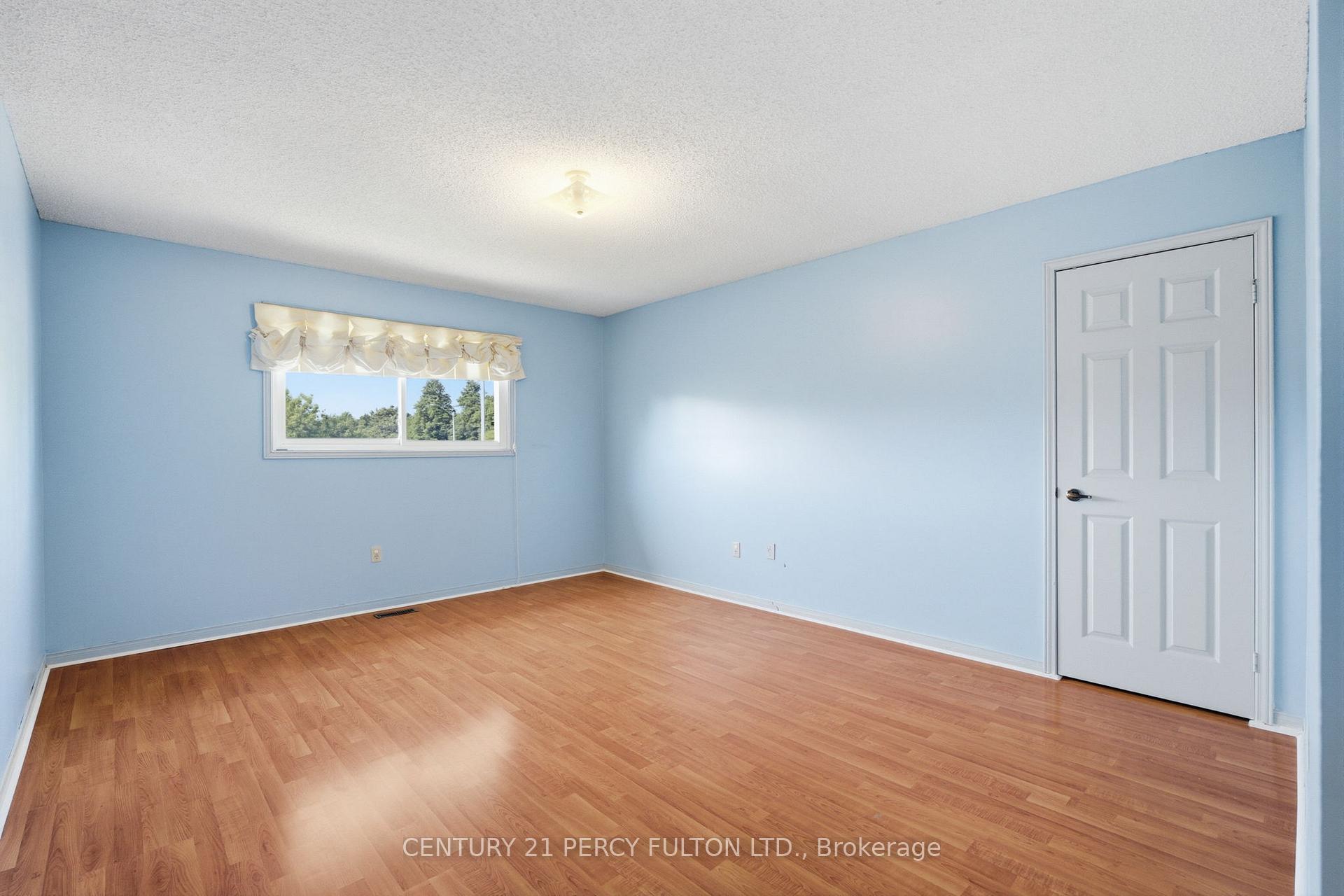Photo 32 of 208 Conley Street, Vaughan, Lakeview Estates — HOMEH