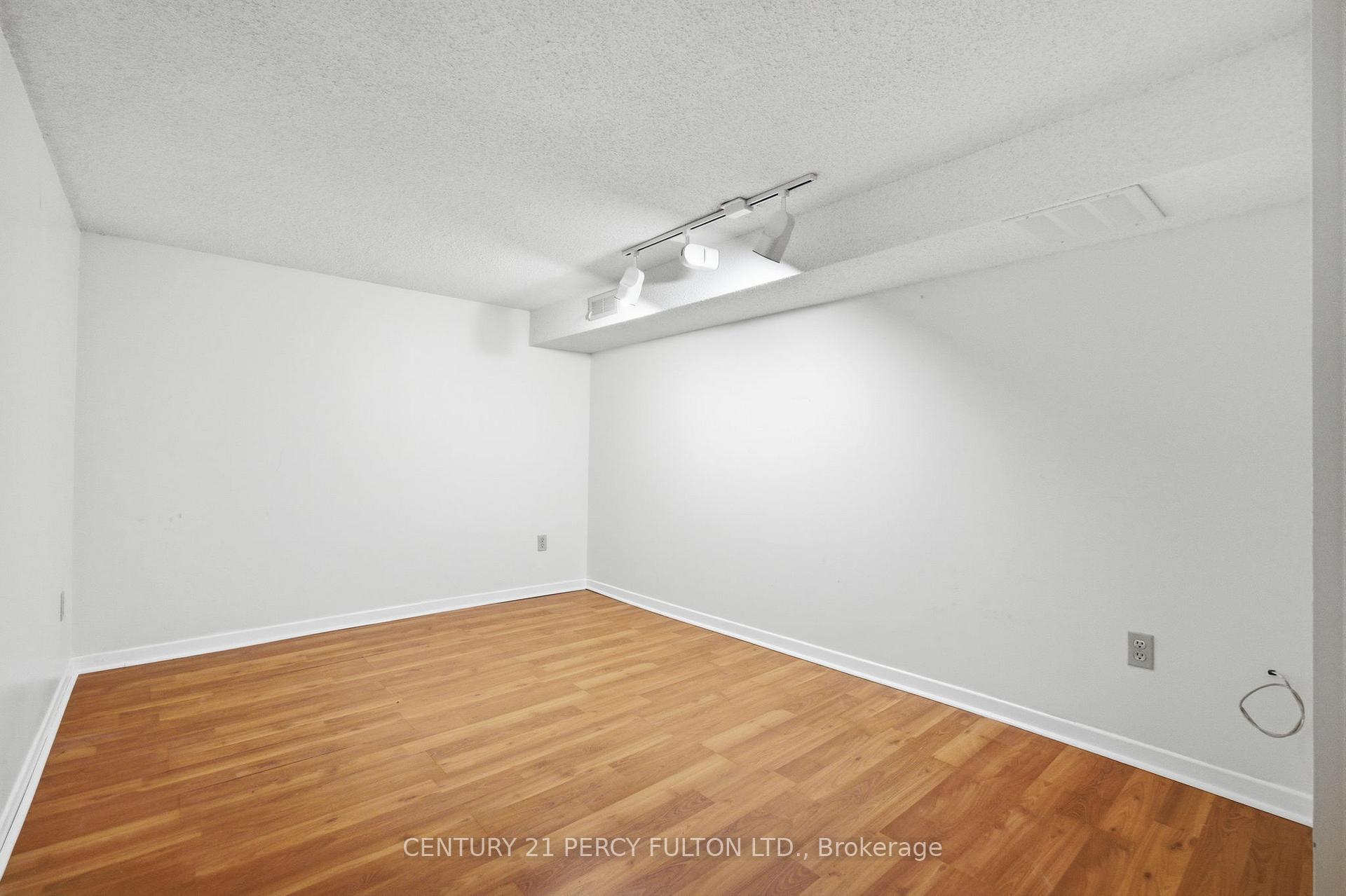 Photo 38 of 208 Conley Street, Vaughan, Lakeview Estates — HOMEH