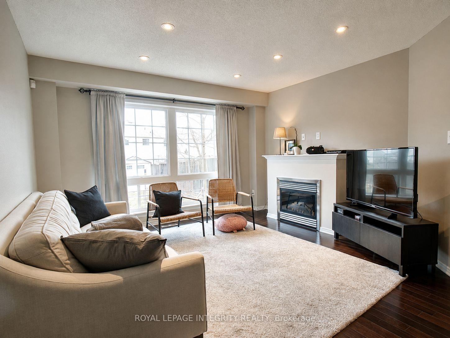 Photo 5 of 302 Quetico Private, Ottawa, Barrhaven - Stonebridge — HOMEH