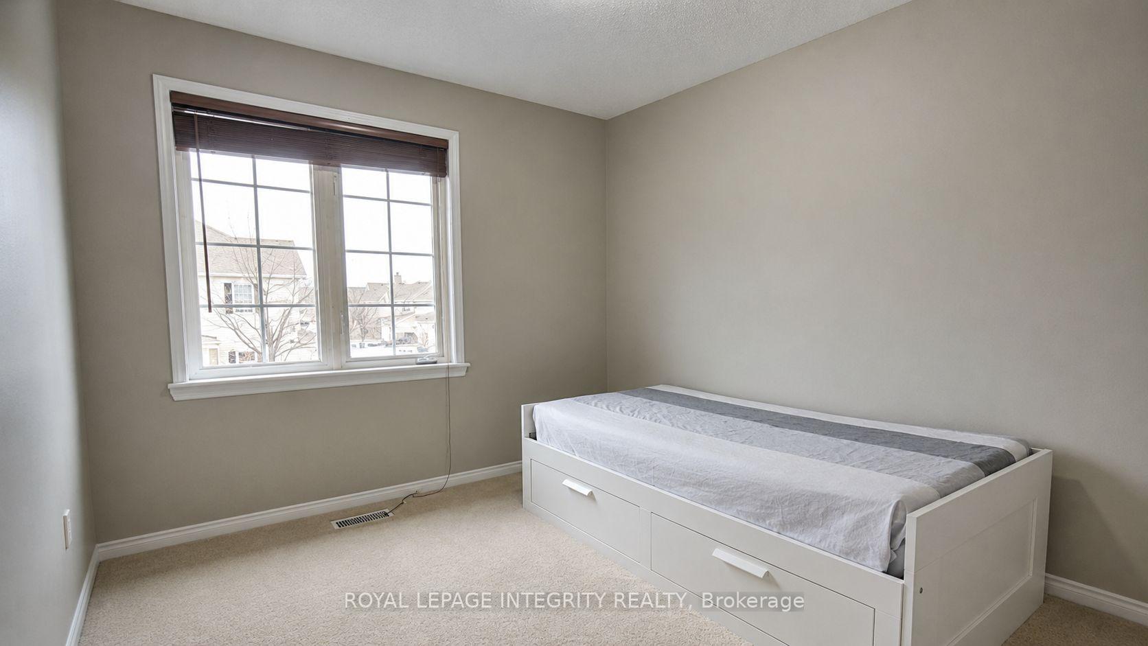 Photo 13 of 302 Quetico Private, Ottawa, Barrhaven - Stonebridge — HOMEH