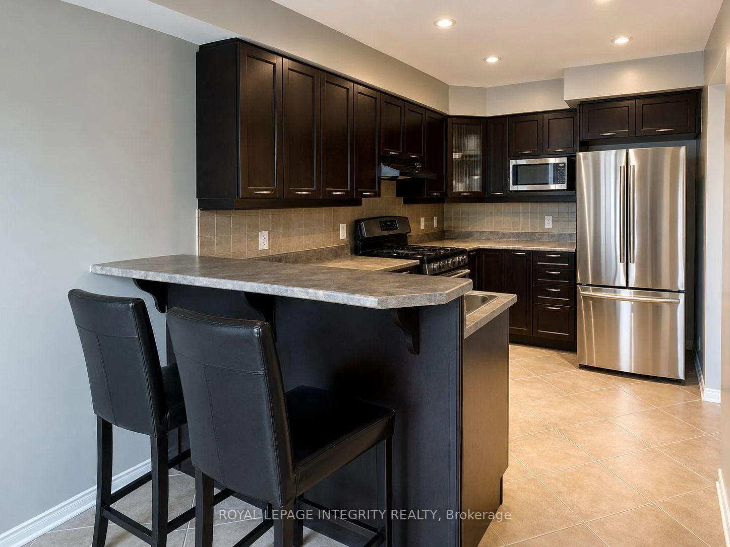 Photo 16 of 302 Quetico Private, Ottawa, Barrhaven - Stonebridge — HOMEH