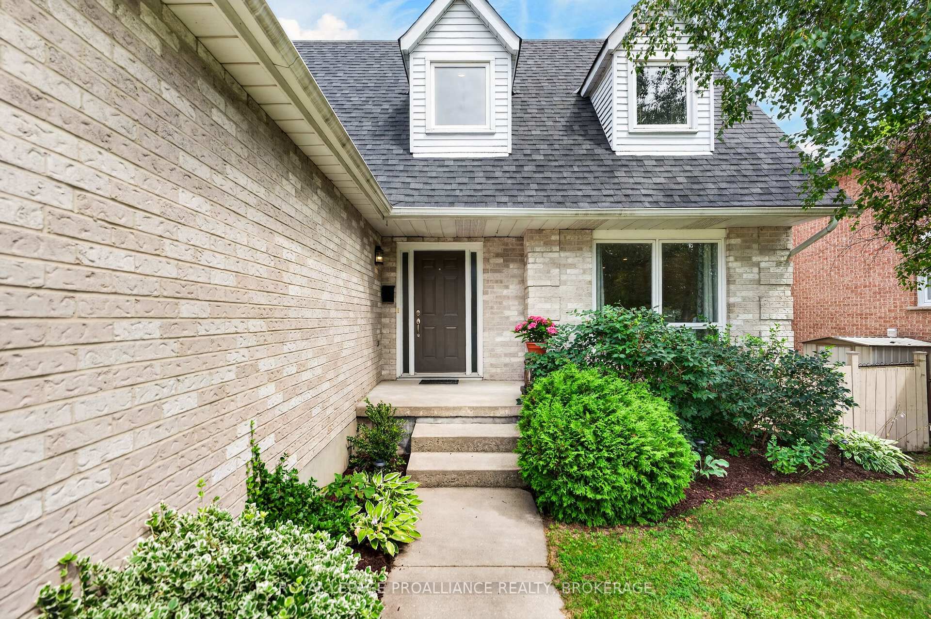 Photo 2 of 1093 Bauder Crescent, Kingston, North of Taylor-Kidd Blvd — HOMEH