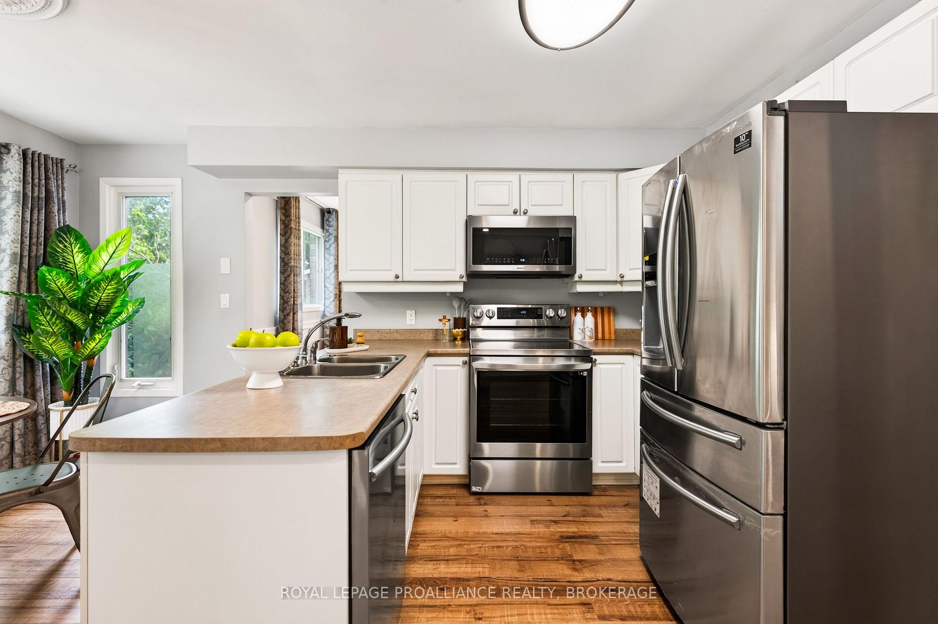 Photo 13 of 1093 Bauder Crescent, Kingston, North of Taylor-Kidd Blvd — HOMEH