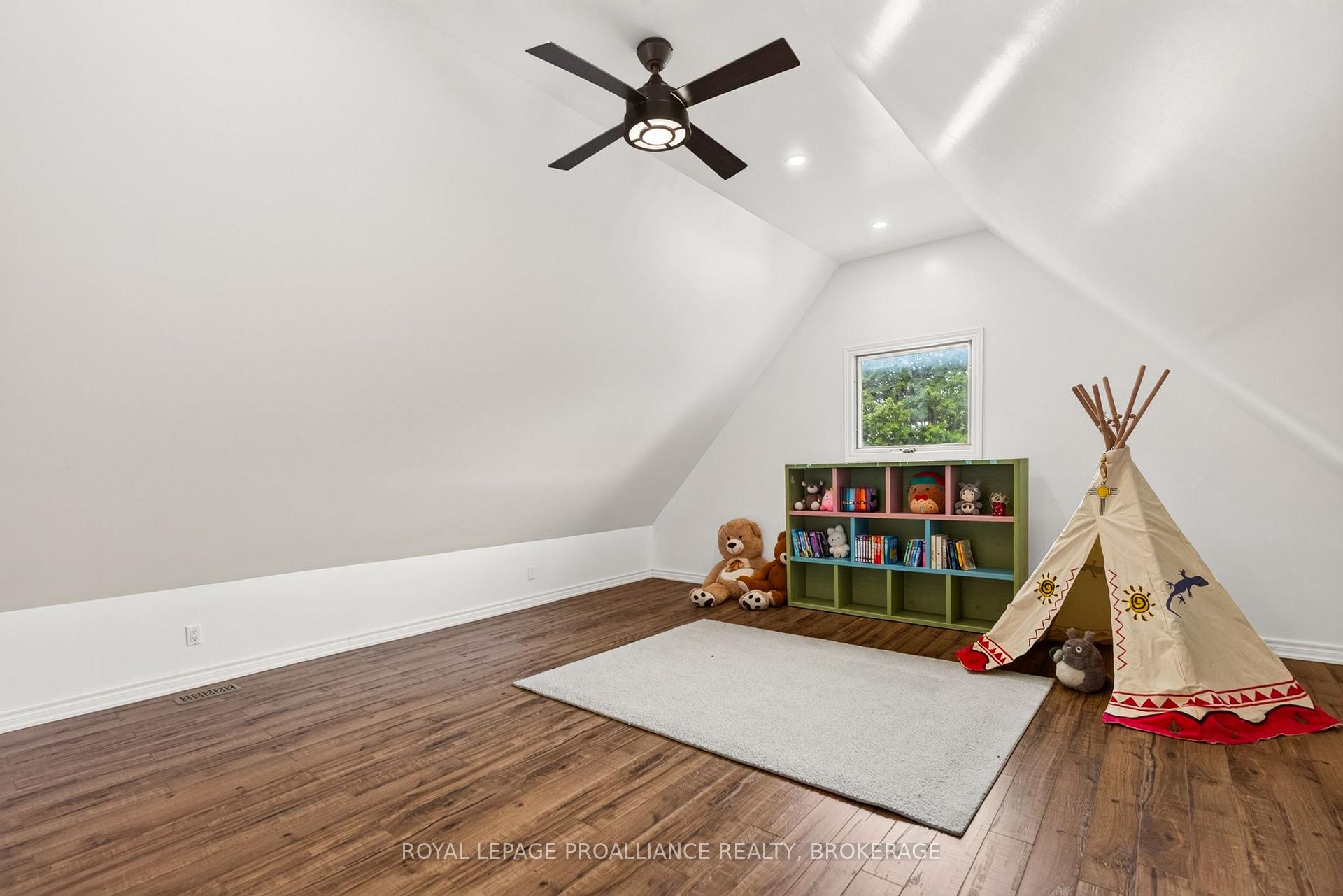 Photo 33 of 1093 Bauder Crescent, Kingston, North of Taylor-Kidd Blvd — HOMEH