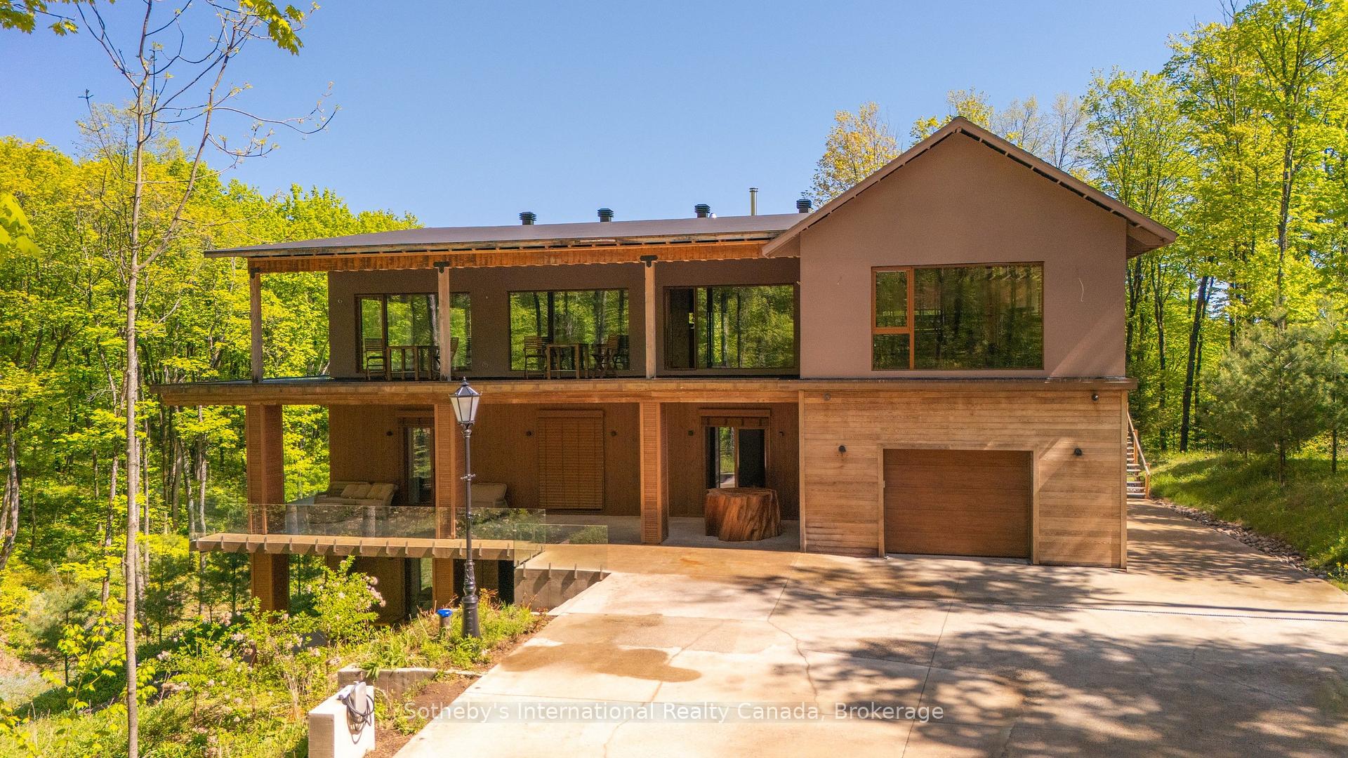 Photo 8 of 1739 Trapper's Trail Road, Dysart et al, Dudley — HOMEH