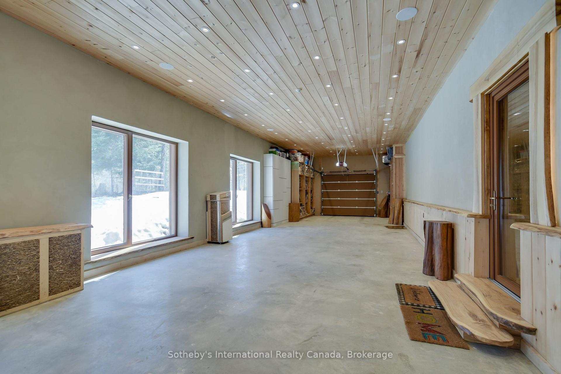 Photo 24 of 1739 Trapper's Trail Road, Dysart et al, Dudley — HOMEH