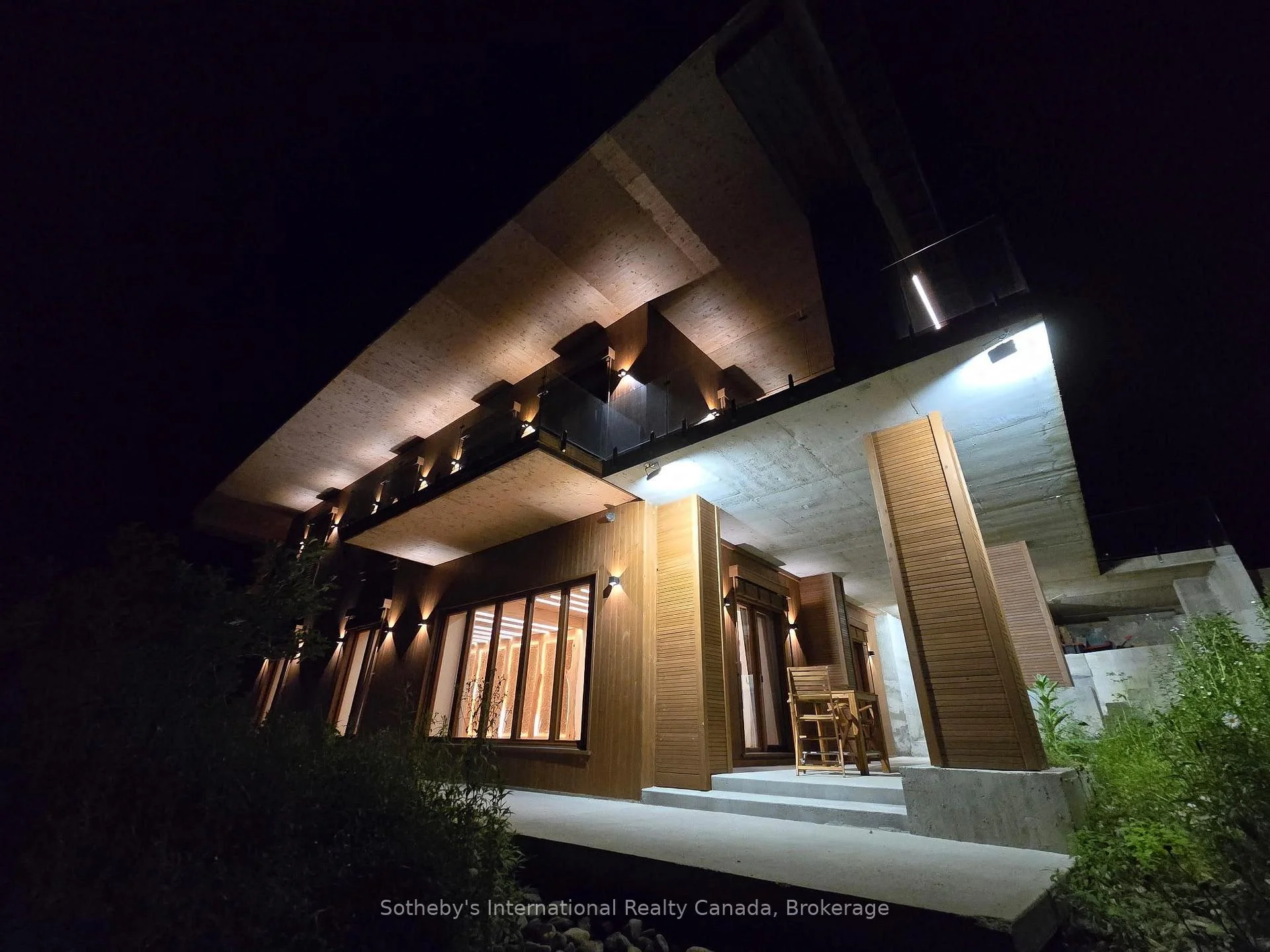 Photo 1 of 1739 Trapper's Trail Road, Dysart et al, Dudley — HOMEH