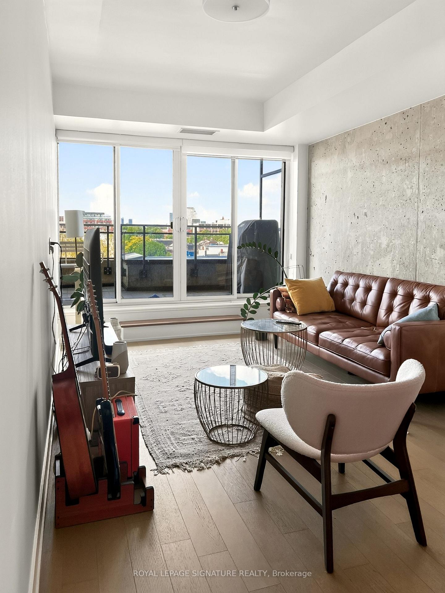 Photo 9 of Unit 501, 205 Manning Avenue, Toronto, Trinity-Bellwoods — HOMEH