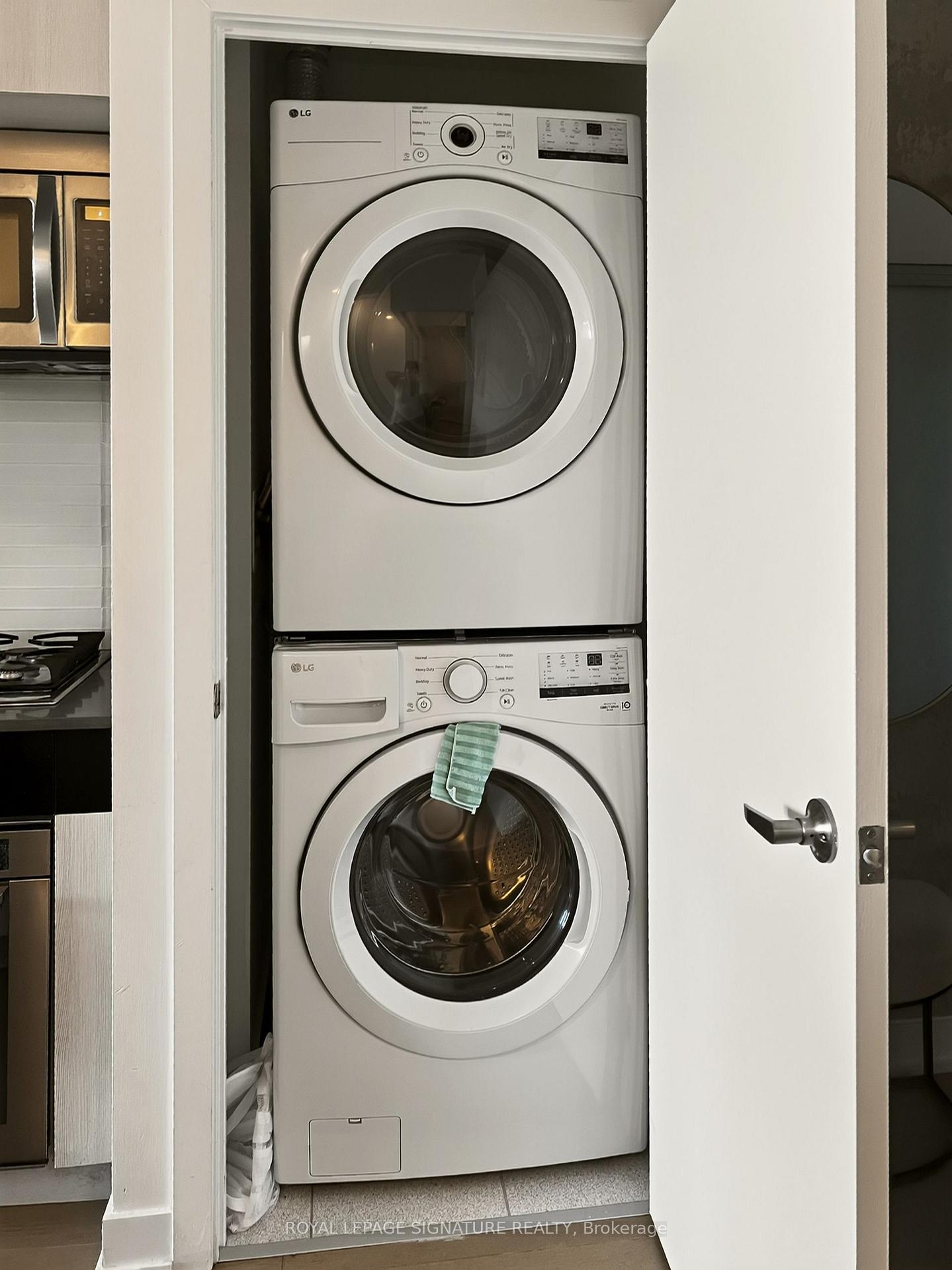 Photo 26 of Unit 501, 205 Manning Avenue, Toronto, Trinity-Bellwoods — HOMEH