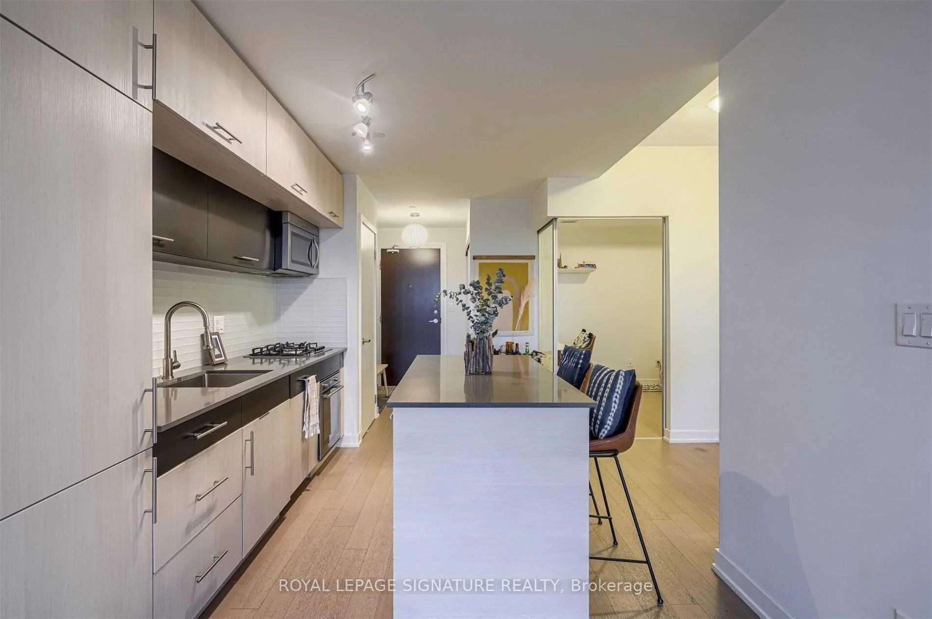 Photo 17 of Unit 501, 205 Manning Avenue, Toronto, Trinity-Bellwoods — HOMEH
