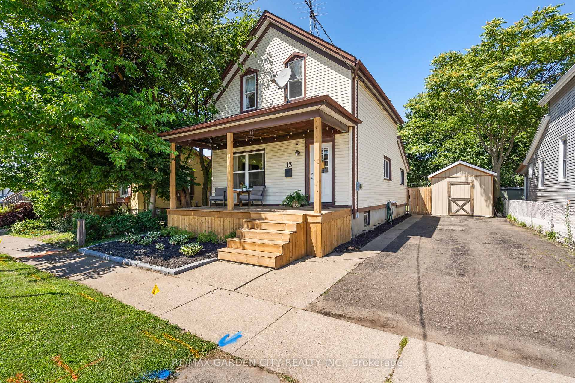 Photo 2 of 13 Maple Street, St. Catharines, Downtown — HOMEH