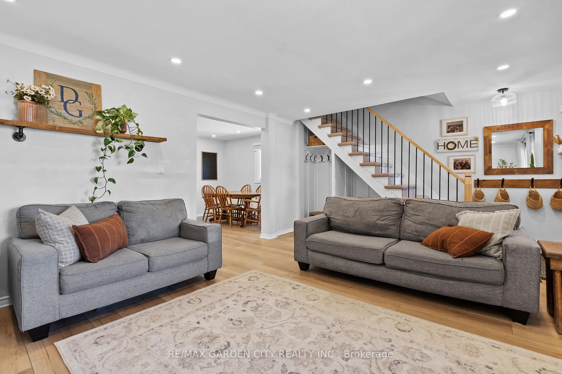 Photo 10 of 13 Maple Street, St. Catharines, Downtown — HOMEH