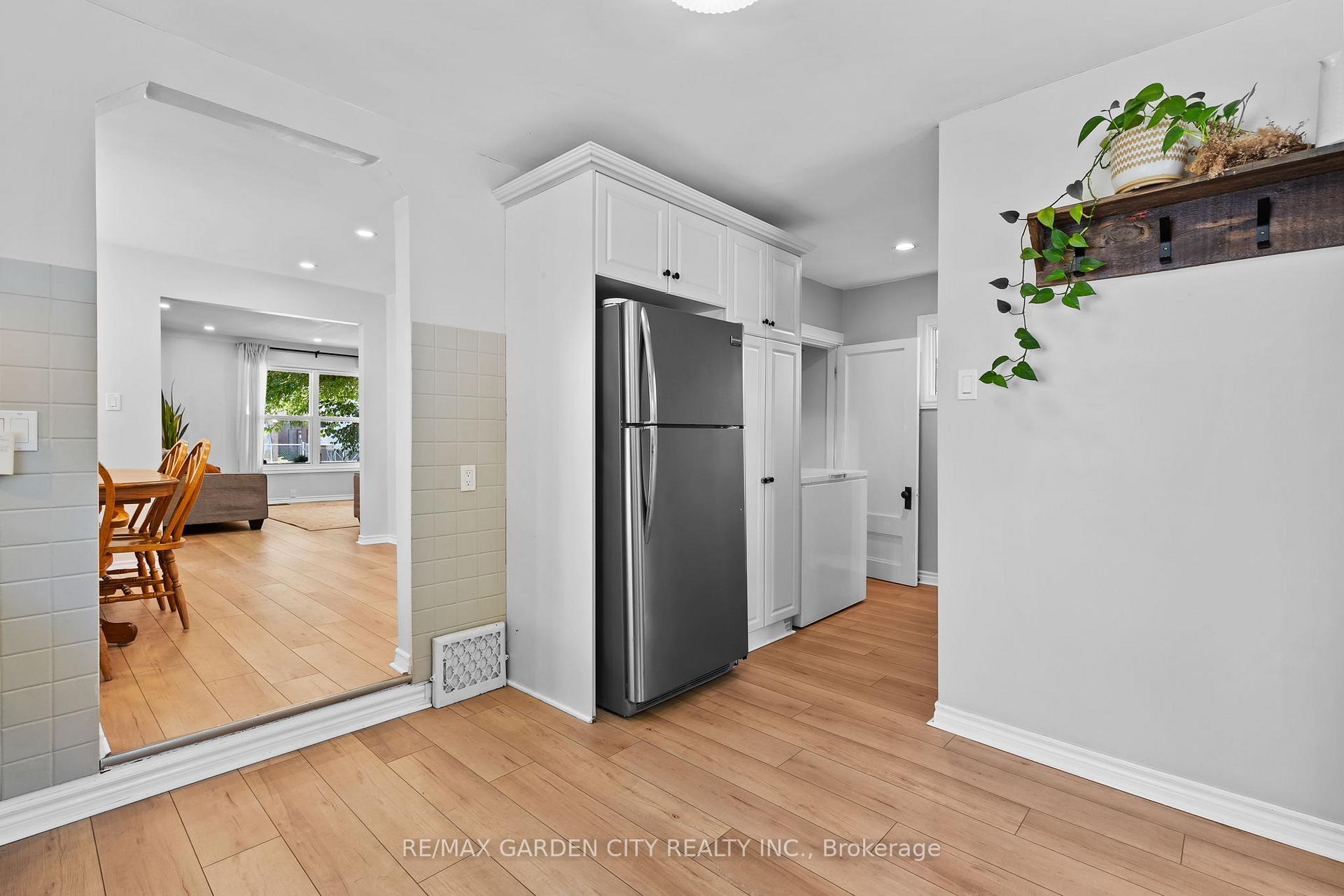 Photo 14 of 13 Maple Street, St. Catharines, Downtown — HOMEH