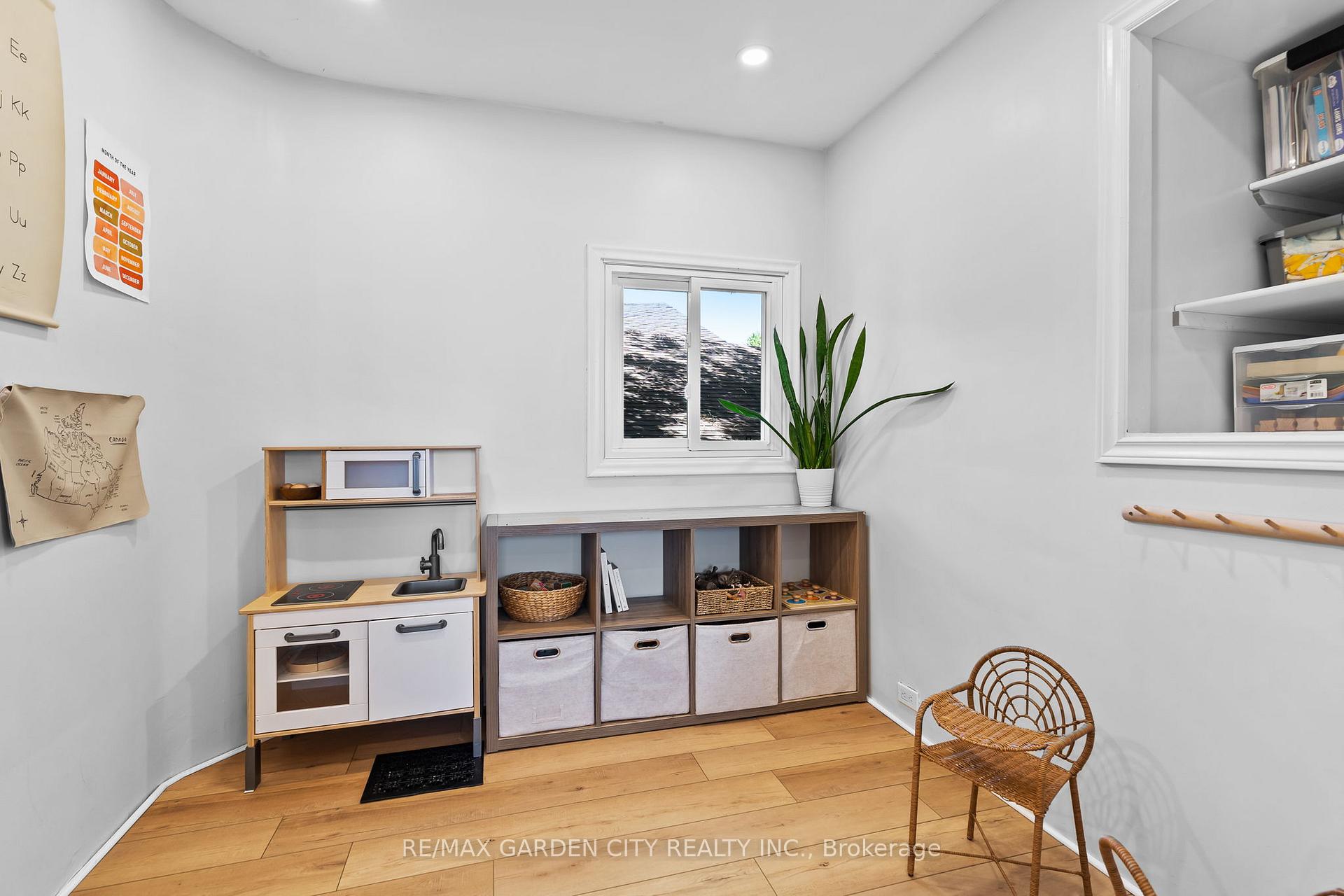 Photo 16 of 13 Maple Street, St. Catharines, Downtown — HOMEH