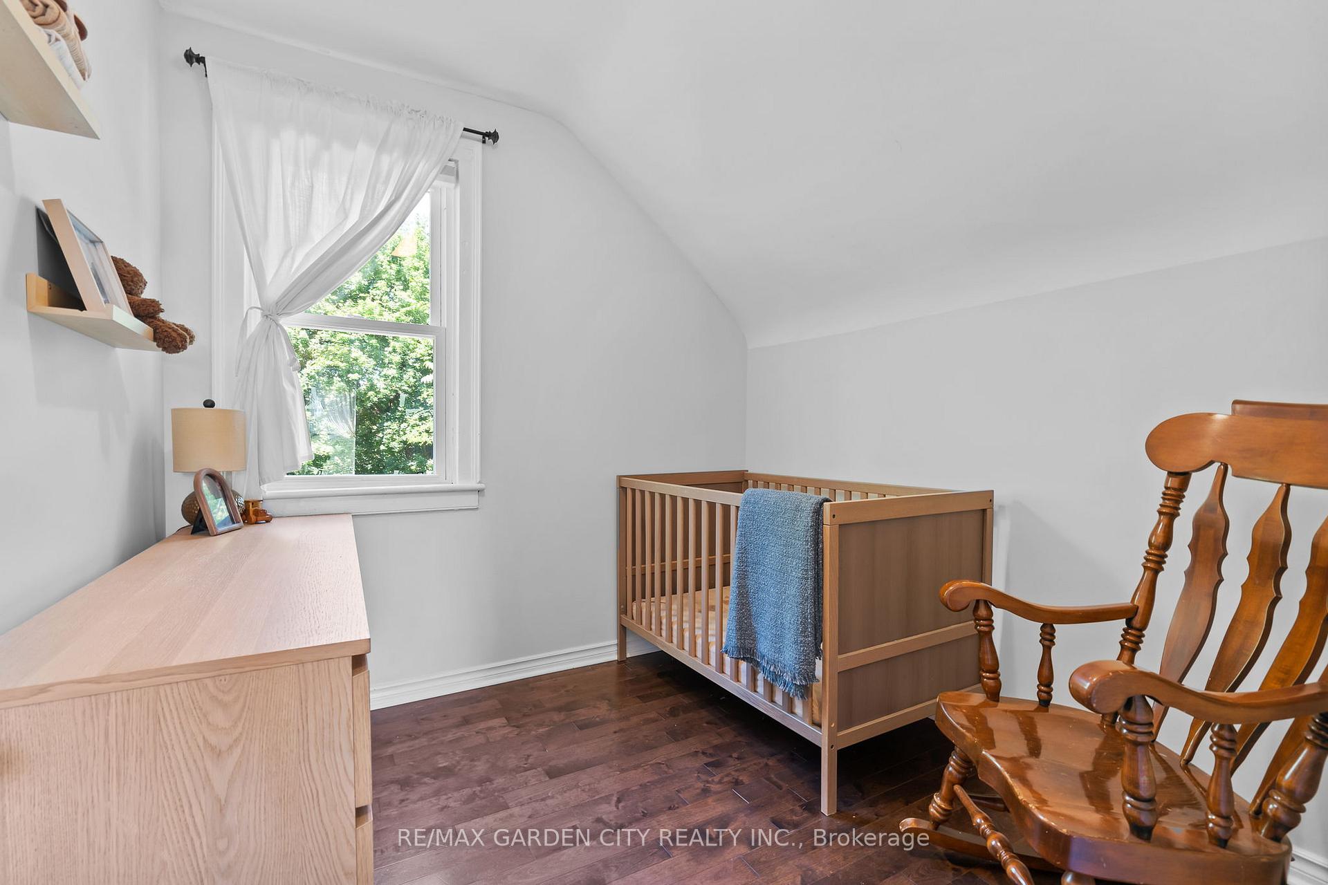 Photo 21 of 13 Maple Street, St. Catharines, Downtown — HOMEH