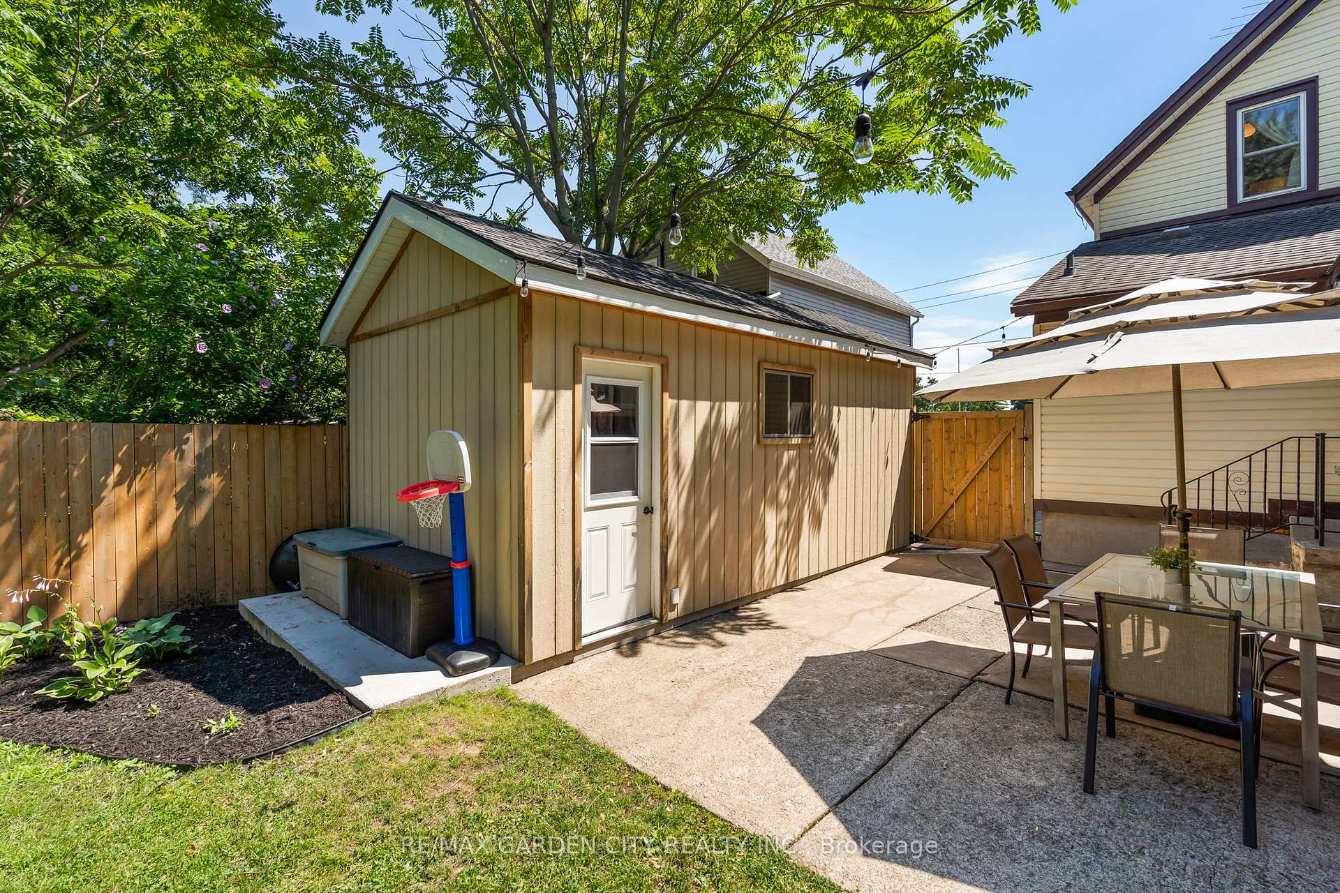 Photo 23 of 13 Maple Street, St. Catharines, Downtown — HOMEH