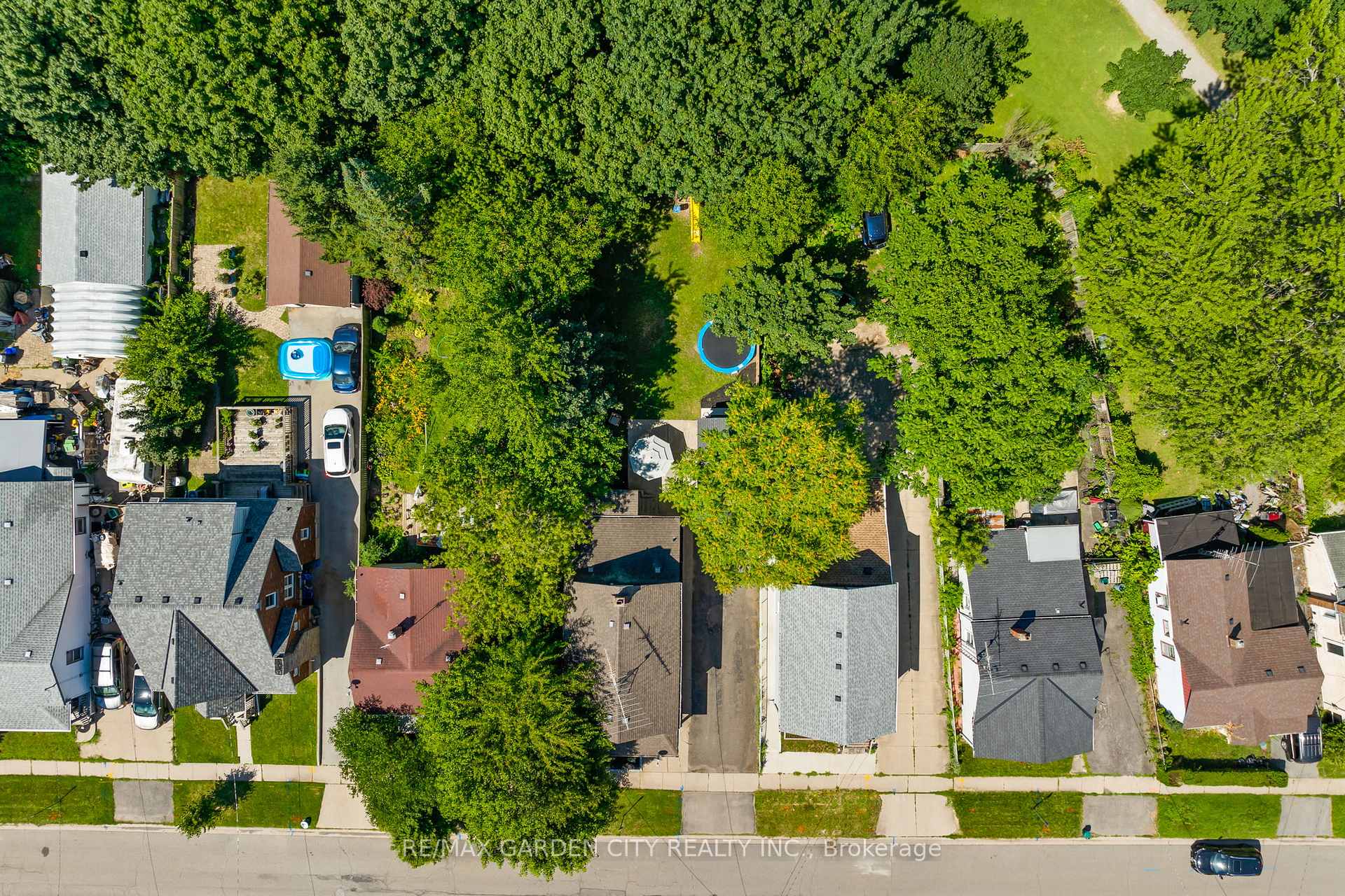 Photo 26 of 13 Maple Street, St. Catharines, Downtown — HOMEH
