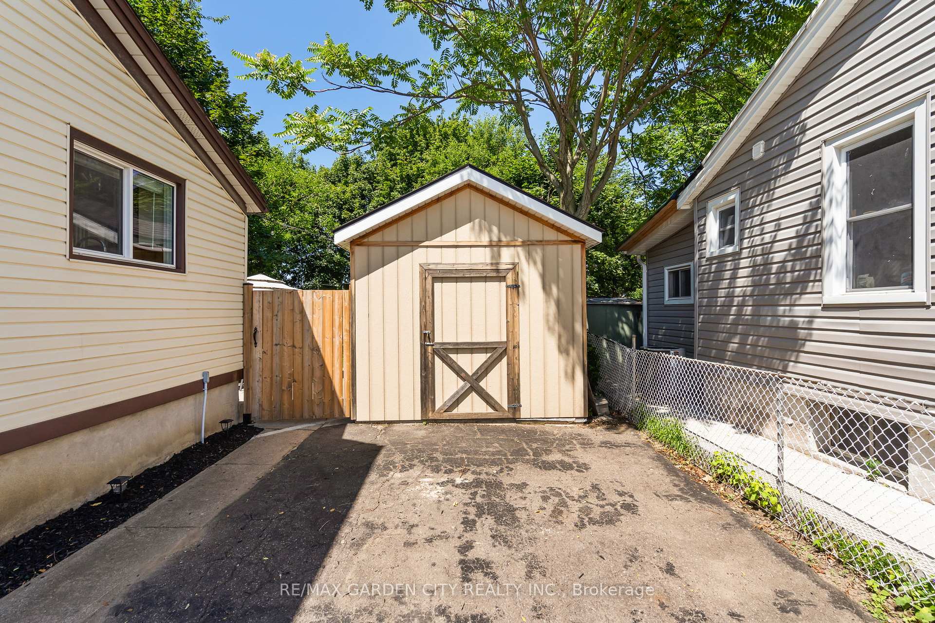 Photo 31 of 13 Maple Street, St. Catharines, Downtown — HOMEH