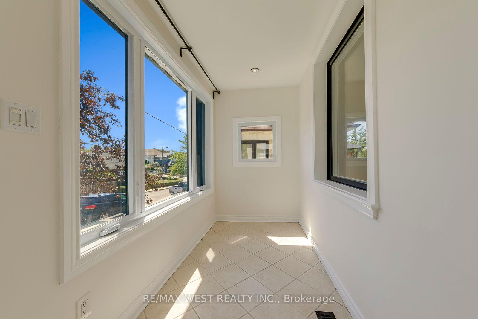 Photo 5 of 286 Gilbert Avenue, Toronto, Caledonia-Fairbank — HOMEH