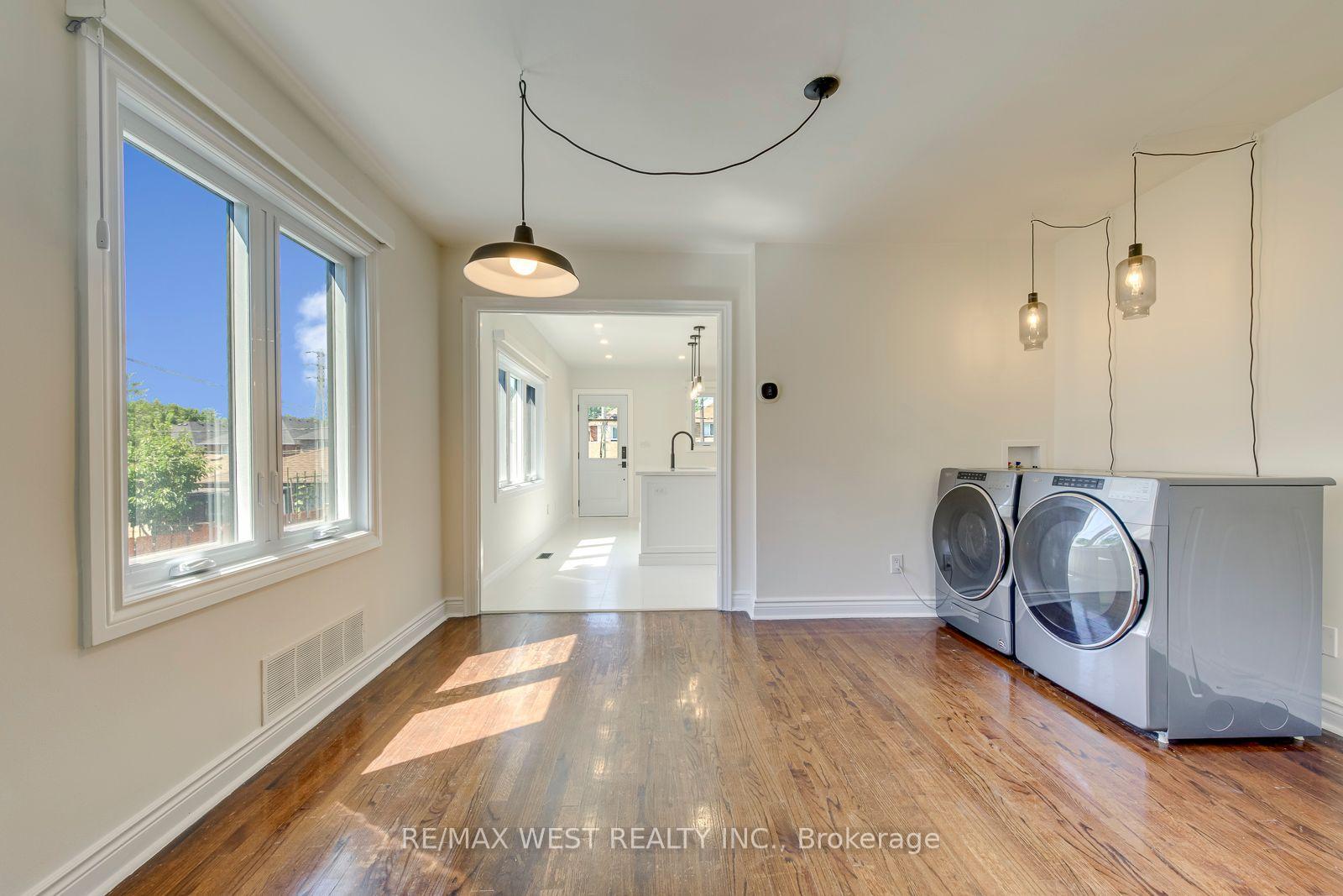Photo 9 of 286 Gilbert Avenue, Toronto, Caledonia-Fairbank — HOMEH