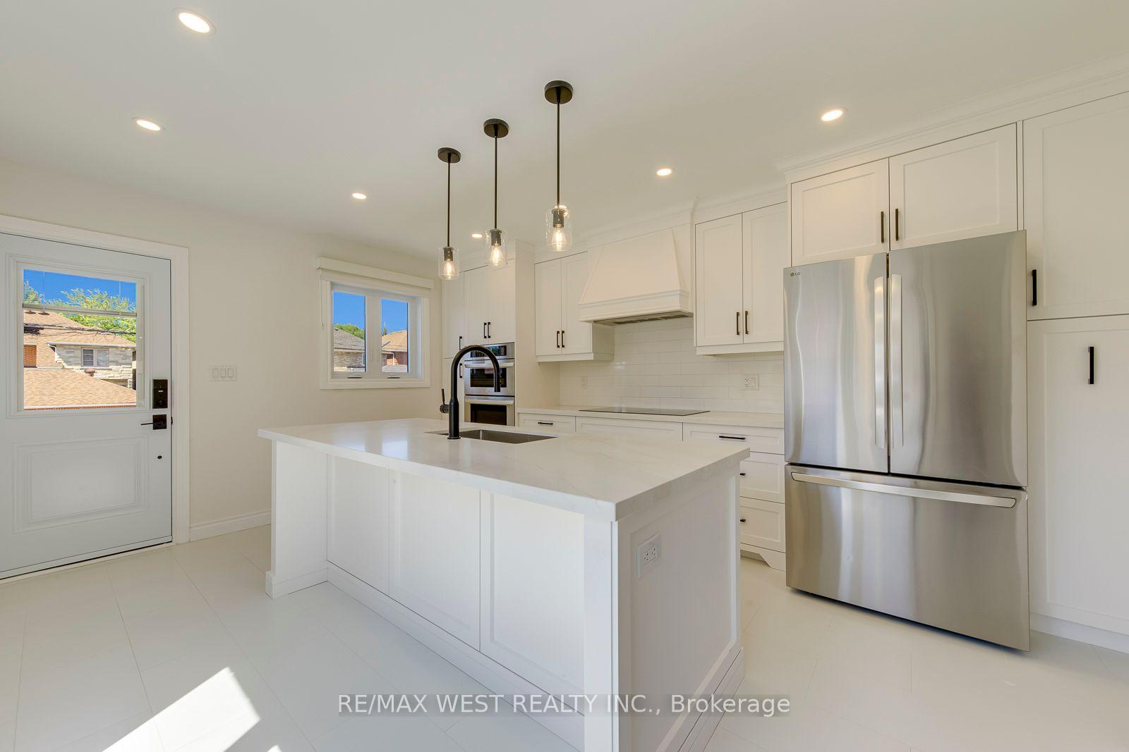 Photo 14 of 286 Gilbert Avenue, Toronto, Caledonia-Fairbank — HOMEH