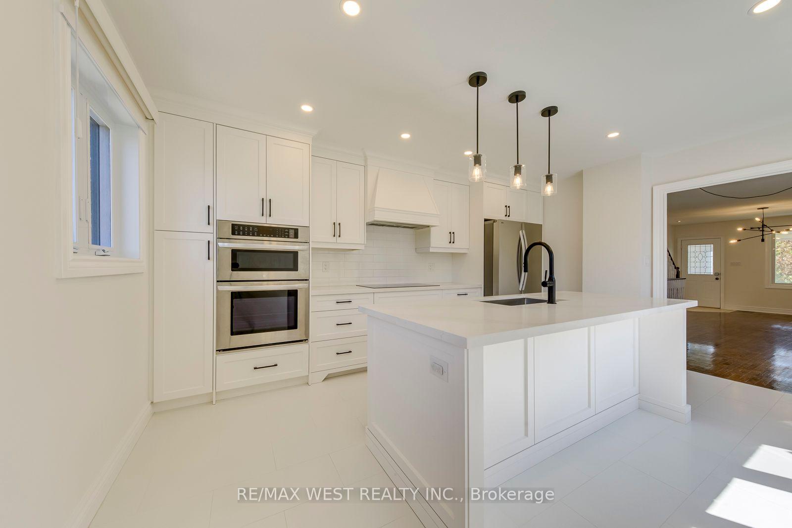 Photo 15 of 286 Gilbert Avenue, Toronto, Caledonia-Fairbank — HOMEH