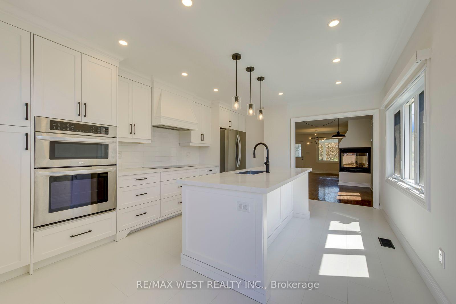 Photo 16 of 286 Gilbert Avenue, Toronto, Caledonia-Fairbank — HOMEH