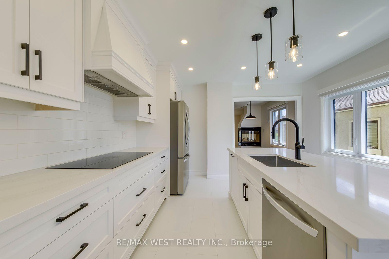 Photo 17 of 286 Gilbert Avenue, Toronto, Caledonia-Fairbank — HOMEH