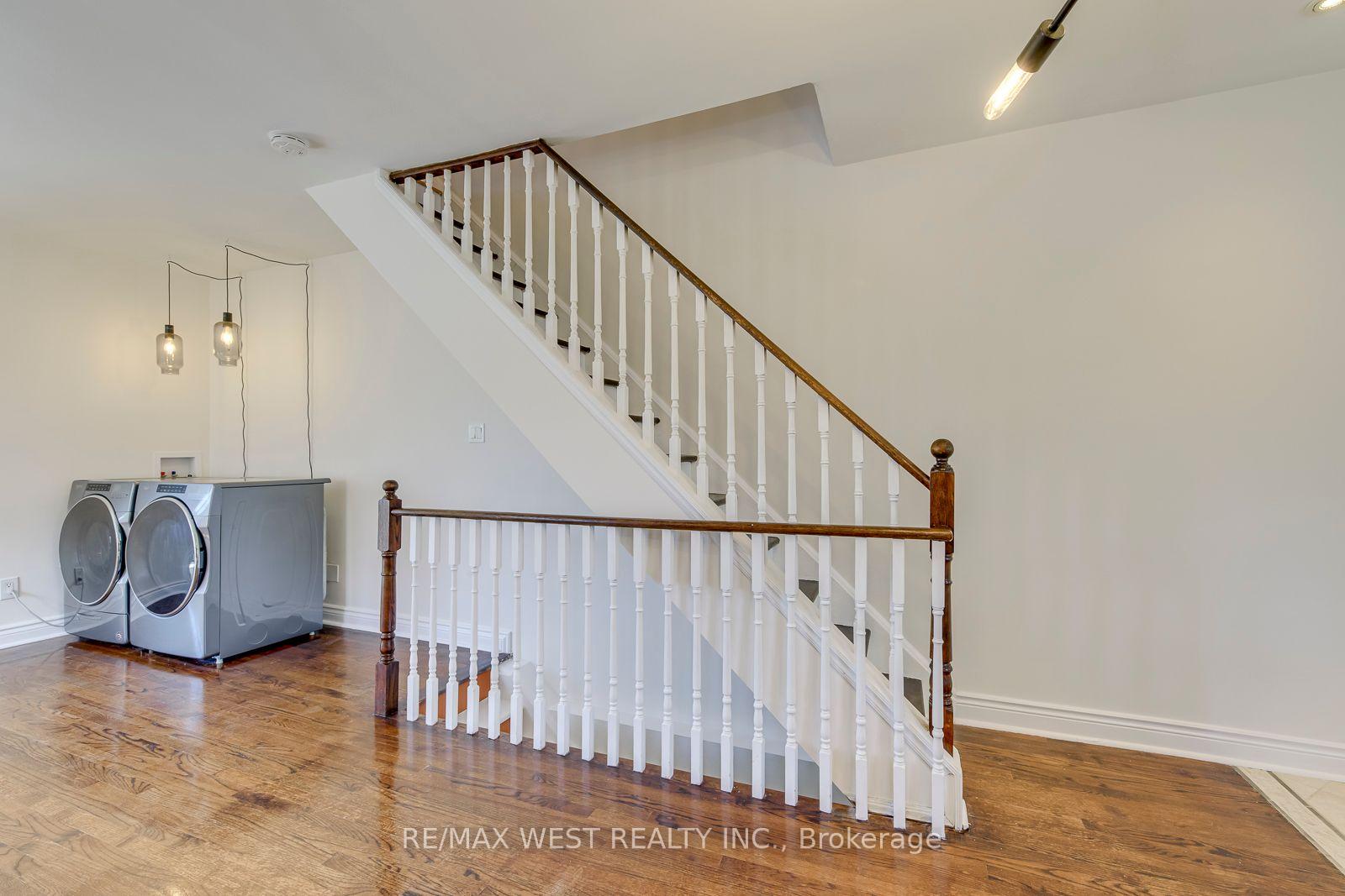 Photo 20 of 286 Gilbert Avenue, Toronto, Caledonia-Fairbank — HOMEH