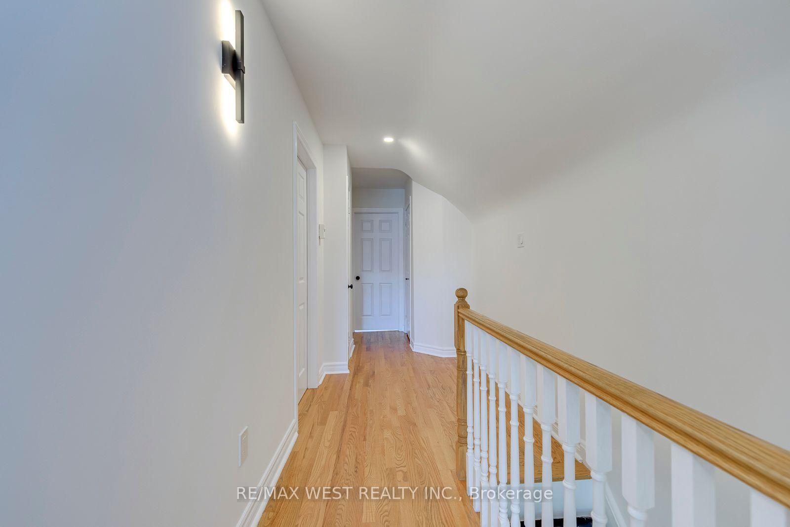 Photo 21 of 286 Gilbert Avenue, Toronto, Caledonia-Fairbank — HOMEH