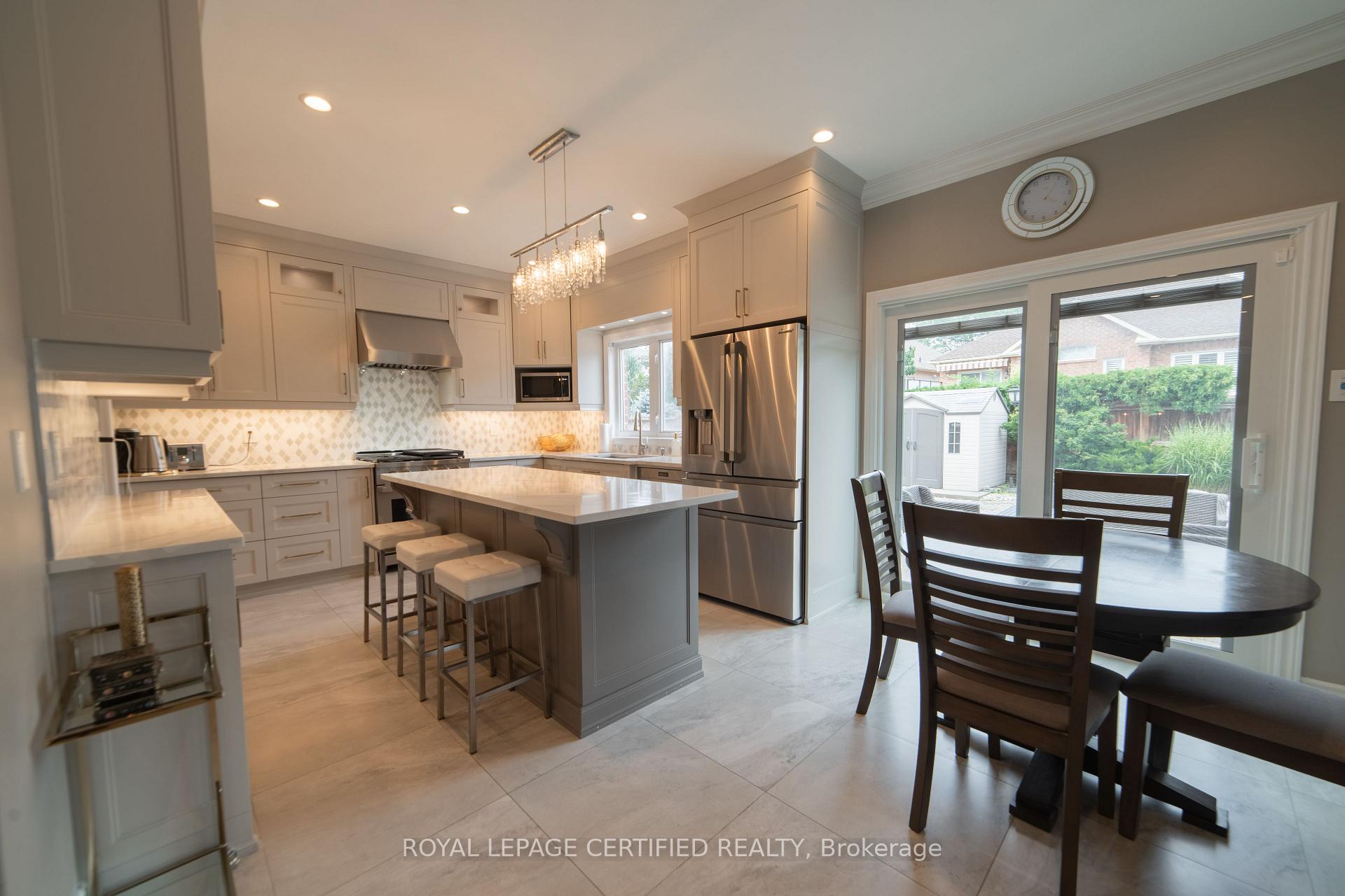 Photo 10 of 2367 Eighth Line, Oakville, Joshua Creek — HOMEH