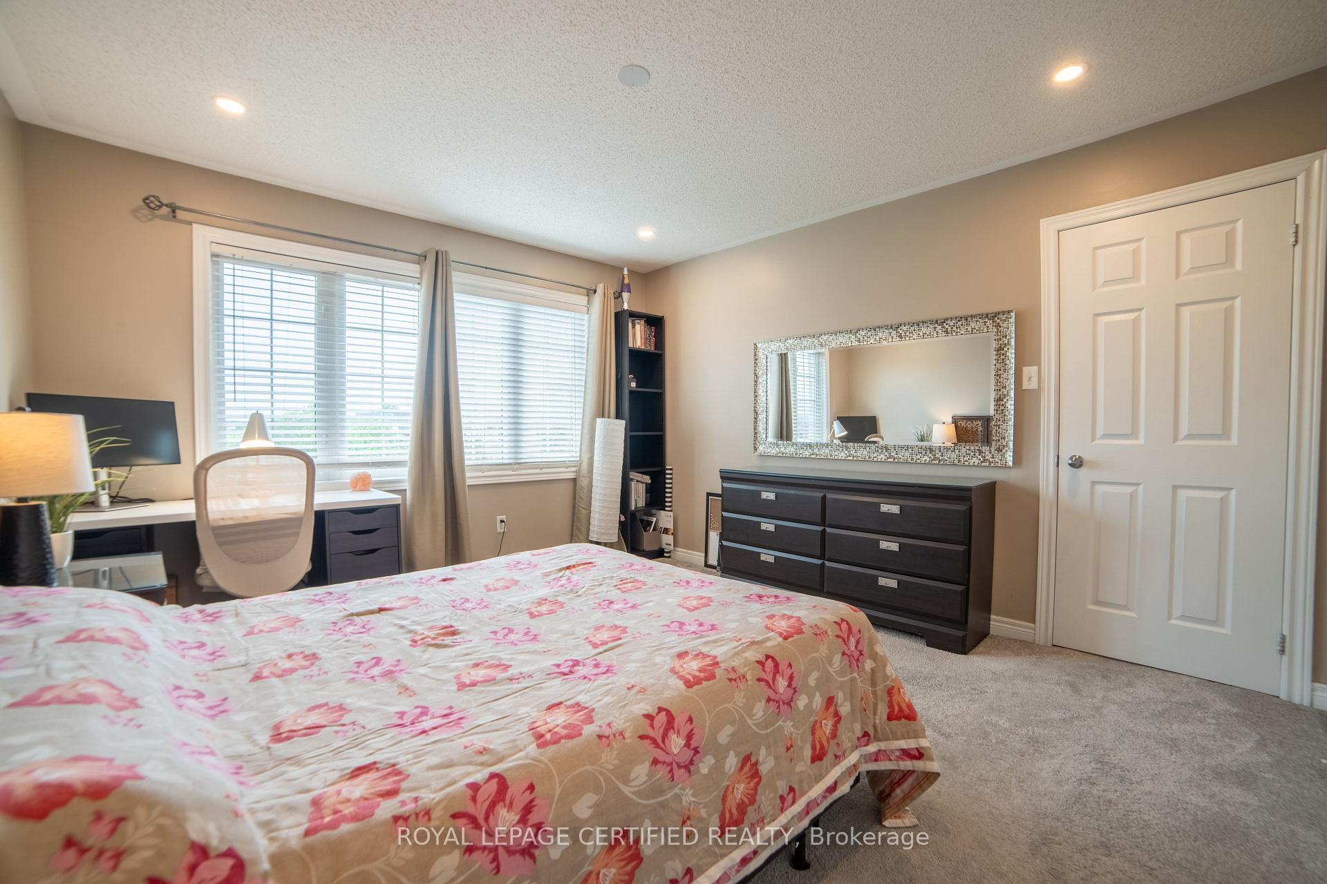 Photo 32 of 2367 Eighth Line, Oakville, Joshua Creek — HOMEH