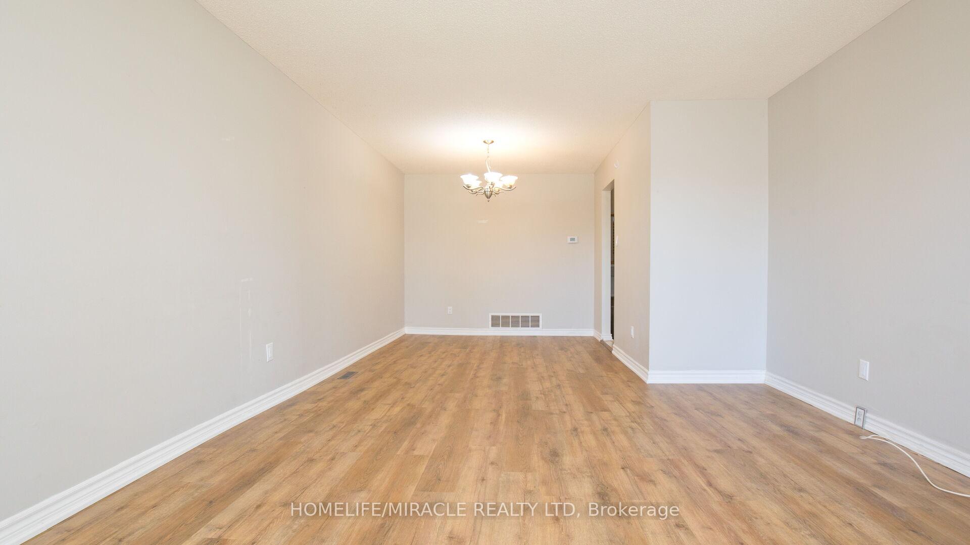 Photo 6 of 38 Medici Place, Brampton, Central Park — HOMEH